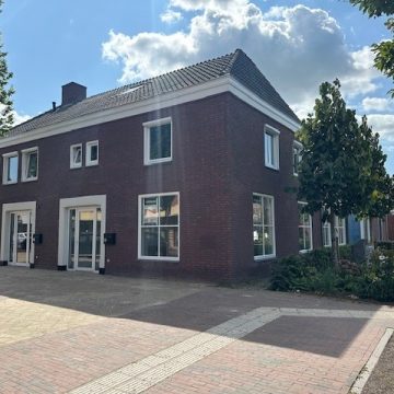 voorzijde Smits van Oyenlaan 1 Maarheeze